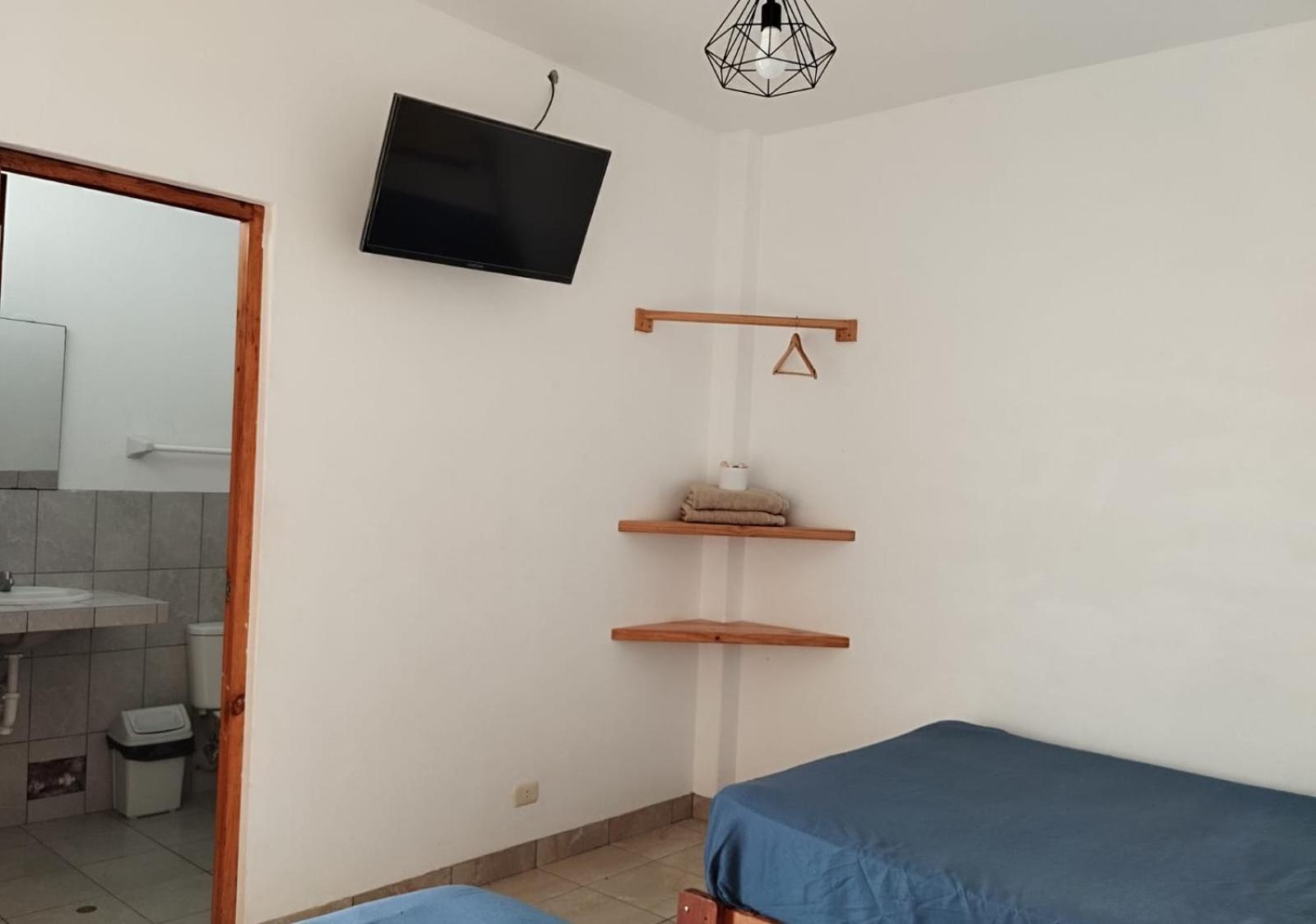 Ravenala Paracas Hostel Exterior photo